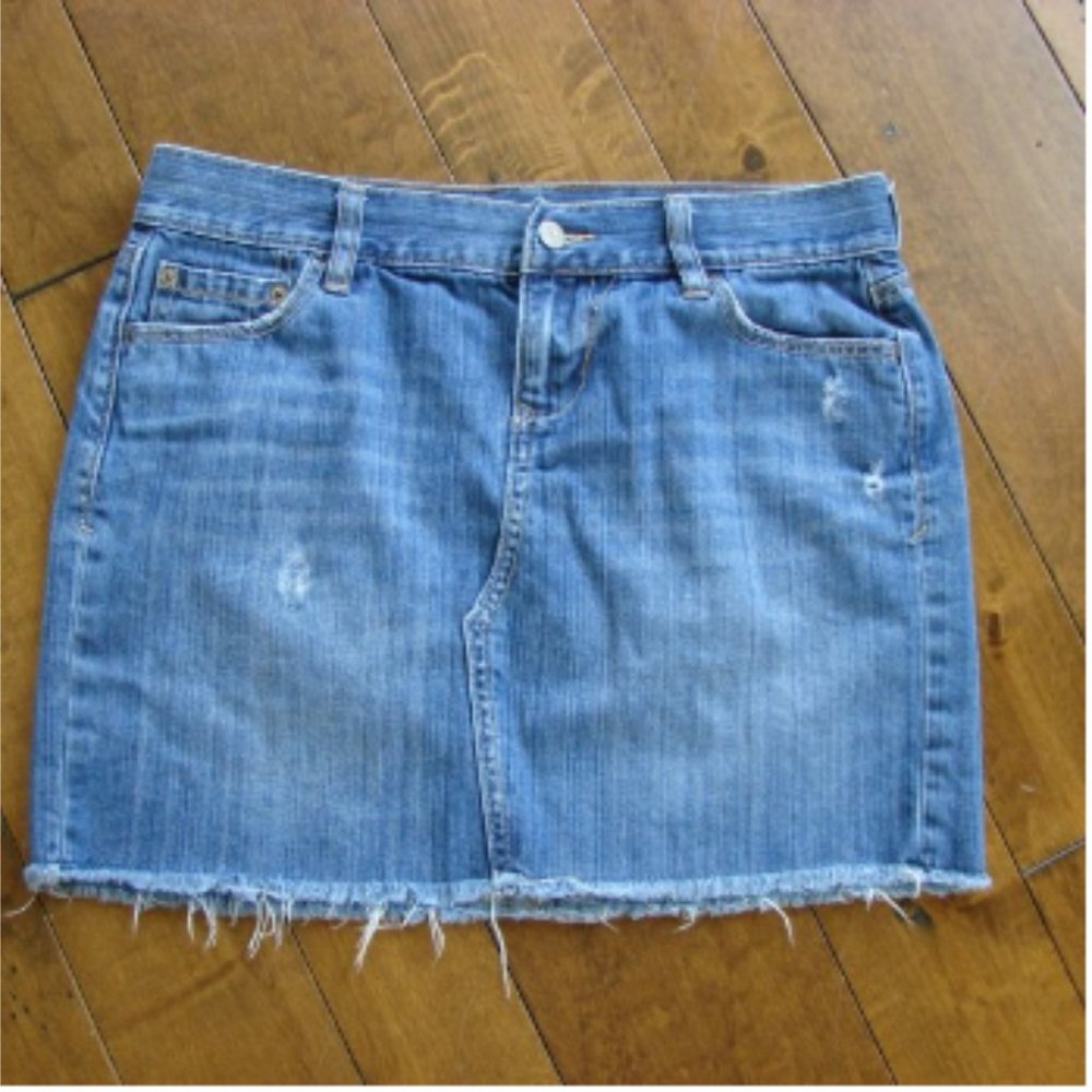 Y2K Denim Jean Mini Skirt Denim Distressed Frayed Raw Hem Size 6